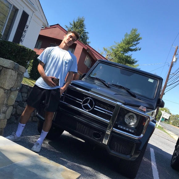 Meet your Posher, Daniel - Picture 1 of 1